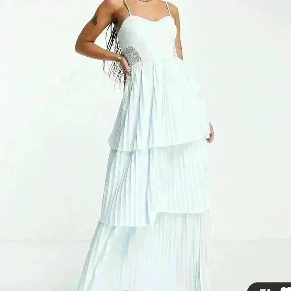 {NWT}ASOS DESIGN cami tiered pleated maxi dress with lace detail in mint - Picture 1 of 4